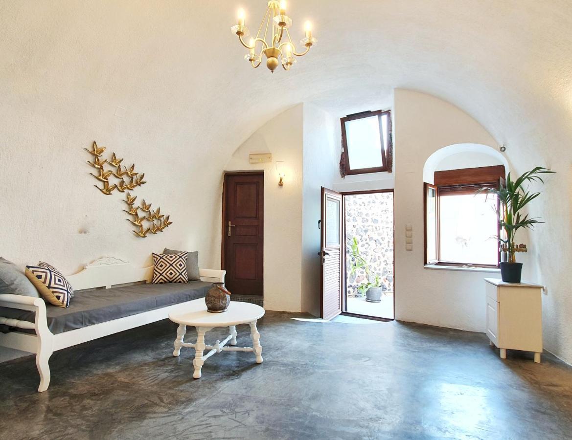 Navita Cave Houses Fira  Exterior foto