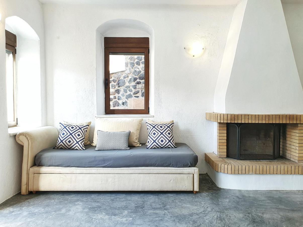 Navita Cave Houses Fira  Exterior foto